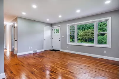 39 Ruby Ct, Dartmouth, MA 02747 - Photo 9