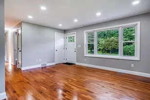 39 Ruby Ct, Dartmouth, MA 02747 - Photo 9