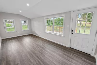 118 Old Groveland Rd, Haverhill, MA 01835 - Photo 17