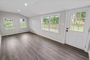 118 Old Groveland Rd, Haverhill, MA 01835 - Photo 17
