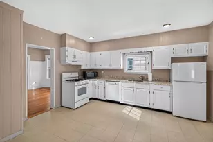 70 Hudson, Somerville, MA 02143 - Photo 3