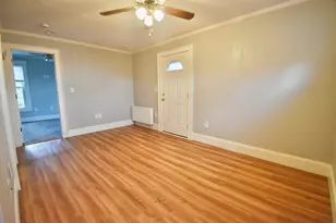 37 Railroad Ave, Beverly, MA 01915 - Photo 3