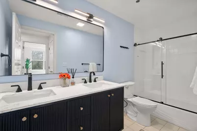 110 Coolidge Hill Rd #2, Watertown, MA 02472 - Photo 7