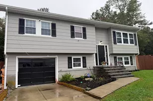 1116 Beverly St, New Bedford, MA 02745 - Photo 1