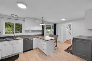 36 Upland Ave, Webster, MA 01570 - Photo 5