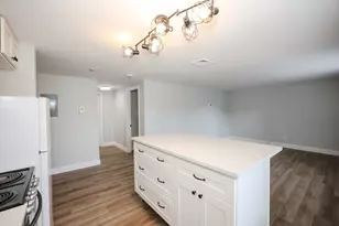 3 Richardson St, Wakefield, MA 01880 - Photo 9