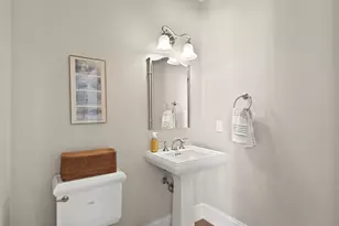 105-107 North St, Newton, MA 02460 - Photo 9