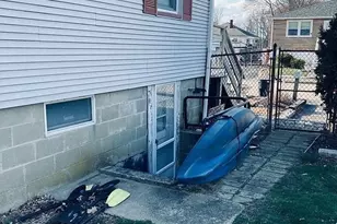 22 G St, Hull, MA 02043 - Photo 3