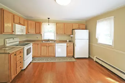 28 South Street, Easthampton, MA 01027 - Photo 5