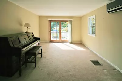 28 South Street, Easthampton, MA 01027 - Photo 9