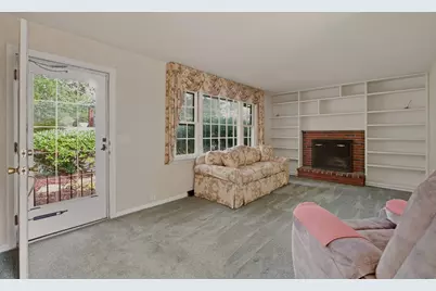 66 Eleanor St, Dartmouth, MA 02747 - Photo 13
