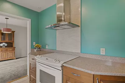66 Eleanor St, Dartmouth, MA 02747 - Photo 11