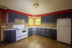 27 Hancock St, Westfield, MA 01085 - Photo 9