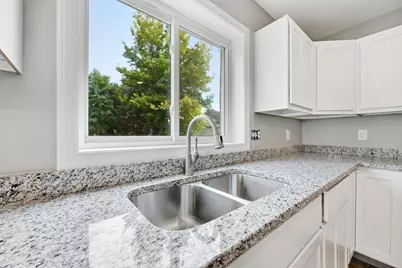 193 Hancock St, Springfield, MA 01109 - Photo 15