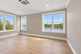 16 Franklin St, Salem, MA 01970 - Photo 15