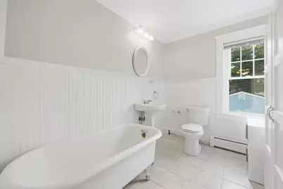 32 Wilmot St, Chicopee, MA 01013 - Photo 13
