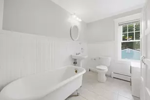 32 Wilmot St, Chicopee, MA 01013 - Photo 13