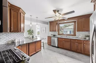32 Wilmot St, Chicopee, MA 01013 - Photo 5