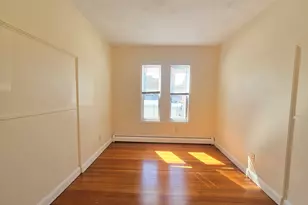 13 Bismarck St, Boston, MA 02130 - Photo 9