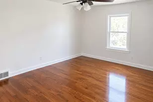 27 Stocker, Springfield, MA 01129 - Photo 3