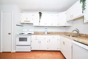 11 Cogswell Ave, Cambridge, MA 02140 - Photo 11