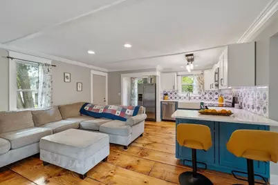 2 Hill St, Amesbury, MA 01913 - Photo 7