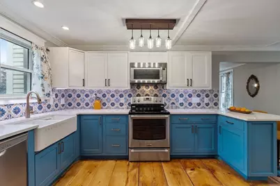 2 Hill St, Amesbury, MA 01913 - Photo 5