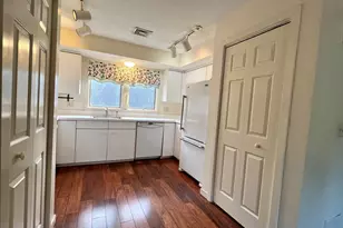 62 Amity Pl, Amherst, MA 01002 - Photo 7