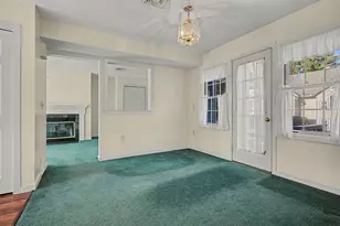 62 Amity Pl, Amherst, MA 01002 - Photo 9