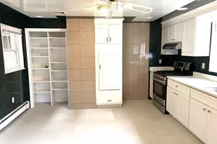 298 River St, Newton, MA 02465 - Photo 3