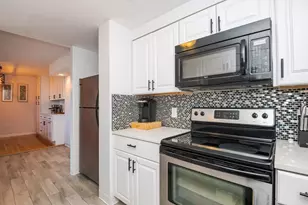 100 Boatswains Wy, Chelsea, MA 02150 - Photo 11