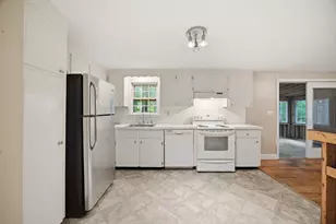 707 Mayflower St, Duxbury, MA 02332 - Photo 11