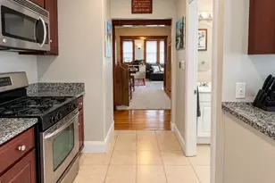 87-85 Sparkill St, Watertown, MA 02472 - Photo 3
