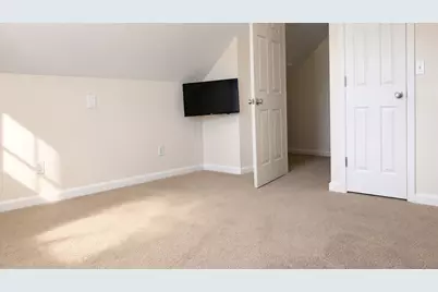 211 Holyoke St, Ludlow, MA 01056 - Photo 21