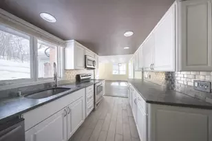 7 West St, Melrose, MA 02176 - Photo 7