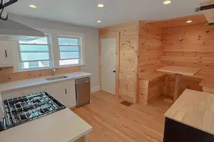 23 Leonard Rd Weymouth, Weymouth, MA 02191 - Photo 5