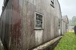 17 Howe St, Ipswich, MA 01938 - Photo 5