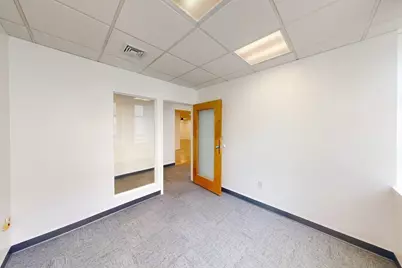 552 Massachusetts Ave #208, Cambridge, MA 02139 - Photo 5