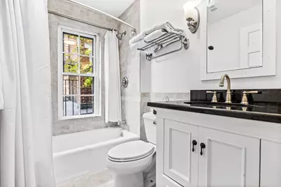 65 Pinckney St #2, Boston, MA 02114 - Photo 11
