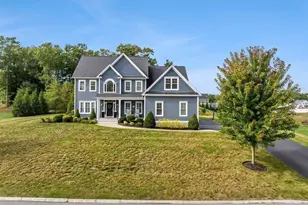 4 Oxbow Dr, Plainville, MA 02762 - Photo 1