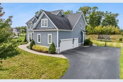 4 Oxbow Dr, Plainville, MA 02762 - Photo 5