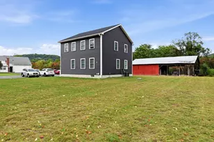 124 S Silver Ln, Sunderland, MA 01375 - Photo 3