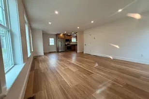 124 S Silver Ln, Sunderland, MA 01375 - Photo 9