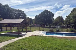 681 Mill St, Agawam, MA 01030 - Photo 5