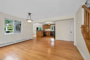 35 Fox Hill Rd, Billerica, MA 01821 - Photo 3