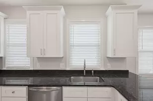 91 Verndale St, Brookline, MA 02446 - Photo 7