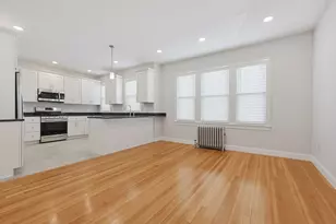 91 Verndale St, Brookline, MA 02446 - Photo 11