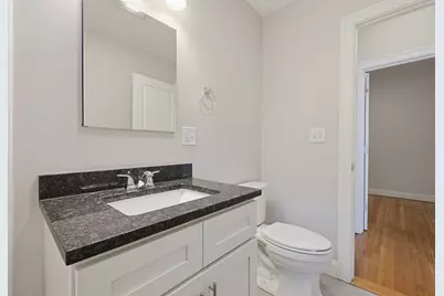 91 Verndale St, Brookline, MA 02446 - Photo 19