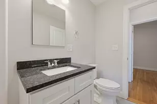 91 Verndale St, Brookline, MA 02446 - Photo 19