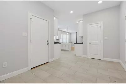 91 Verndale St, Brookline, MA 02446 - Photo 9